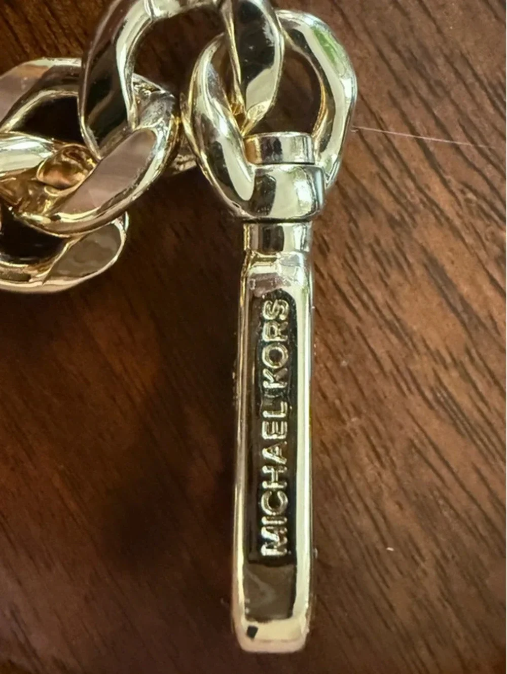 Michael Kors adjustable clip – on 44 inch pocketbook/purse strap, gold and tan